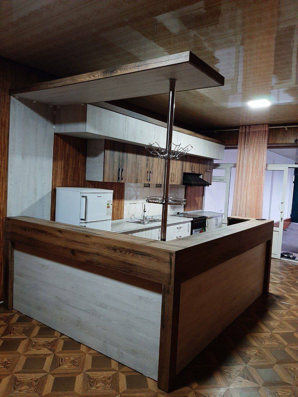 Burchakli kafe peshtaxtasi